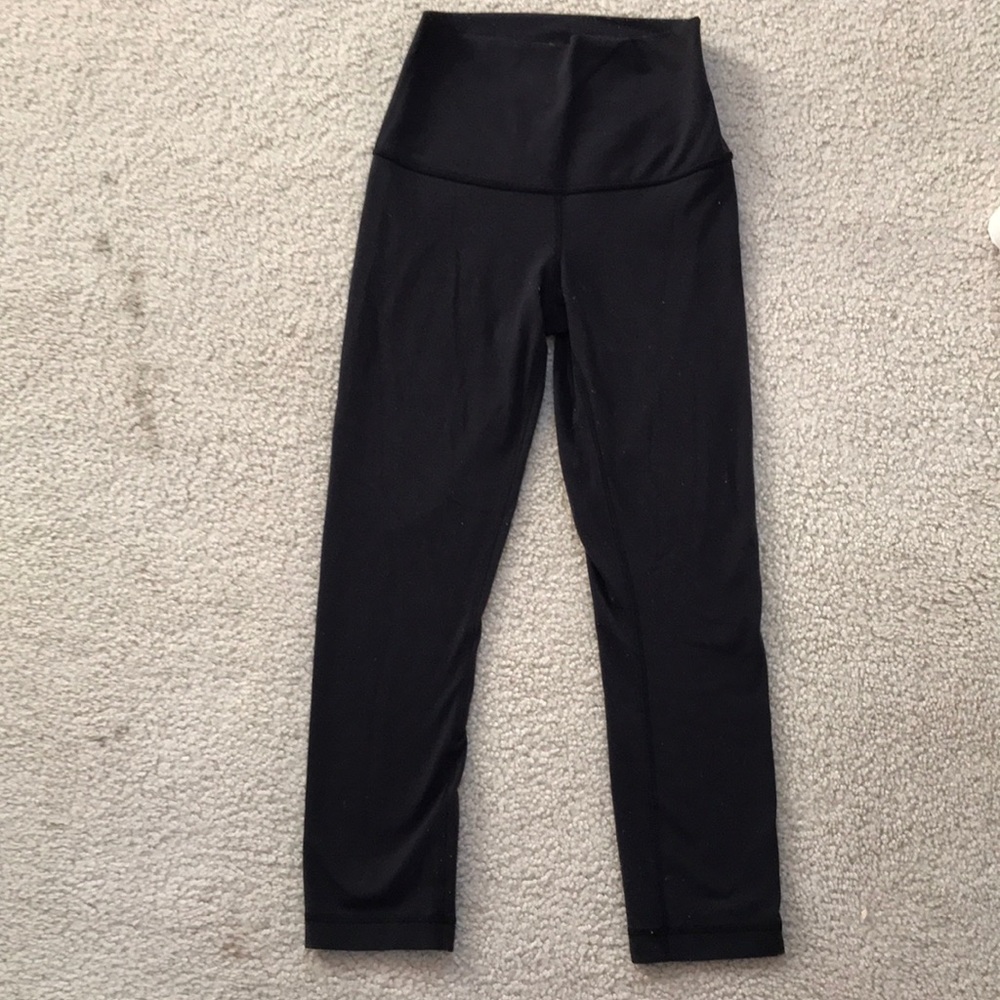 black, high-waisted, cropped lulu lemons